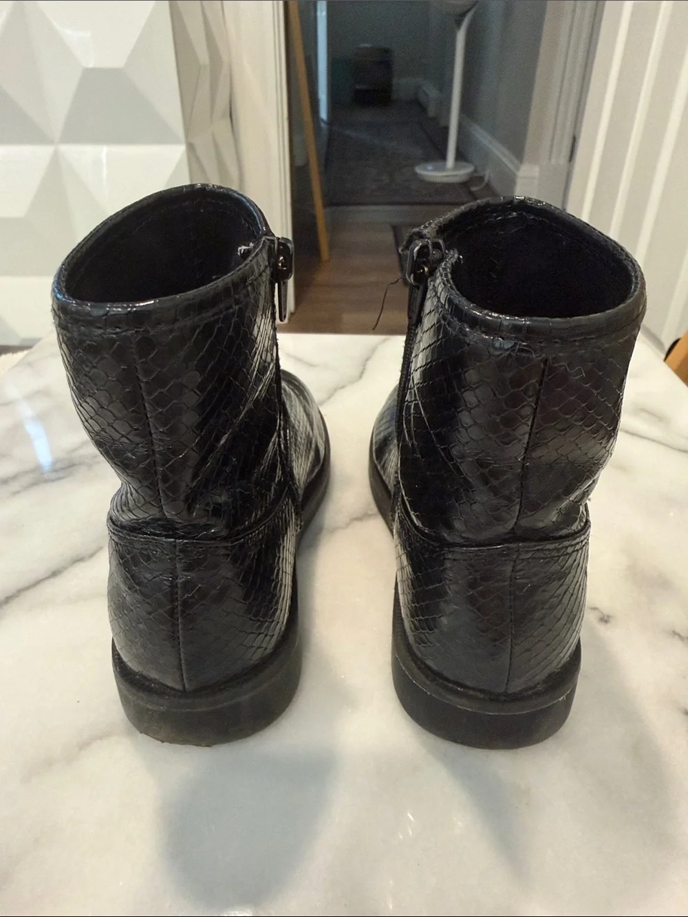 Zara TG Size 10 Black Croc Textured Ankle Boots